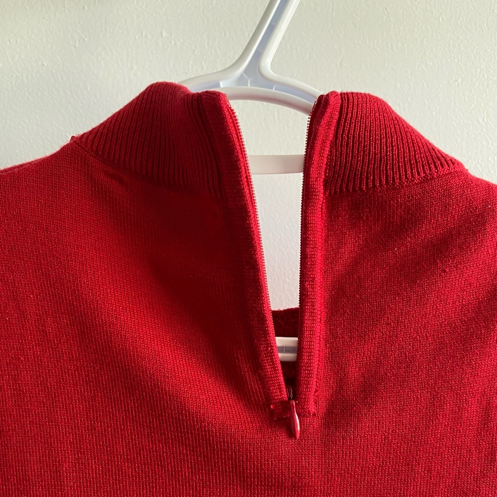 Beta’s Choice Red Sleeveless Top - Picture 5 of 12